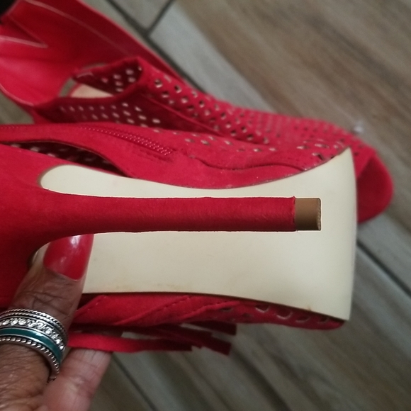 Red booties - Picture 4 of 4